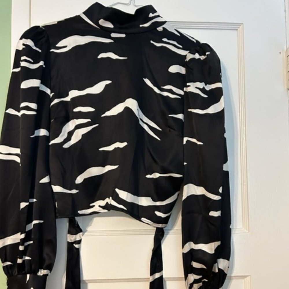 Long-sleeve  silk black and white print REFORMATION JULIA top
